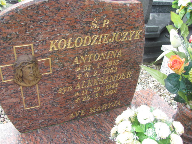 Antonina Kołodziejczyk 1915 Kozy - Grobonet - Wyszukiwarka osób pochowanych