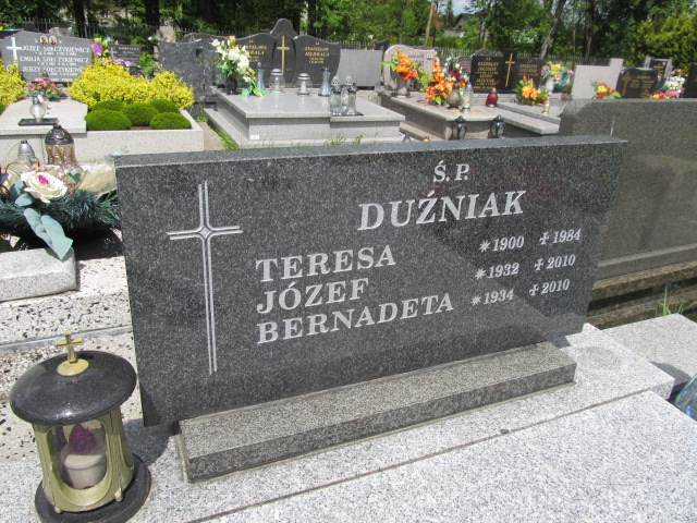 Bernadeta Duźniak 1934 Kozy - Grobonet - Wyszukiwarka osób pochowanych